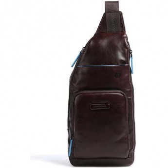 Рюкзак слинг PIQUADRO BLUE SQUARE REVAMP CA5577B2V/MO красное дерево Рюкзак слинг PIQUADRO BLUE SQUARE REVAMP CA5577B2V/MO красное дерево